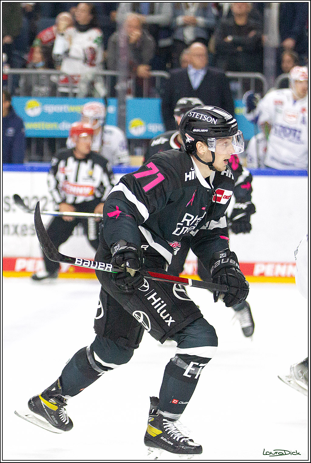 PENNY DEL;  Koelner Haie - Schwenninger Wild Wings; Koeln, 08.10.2021